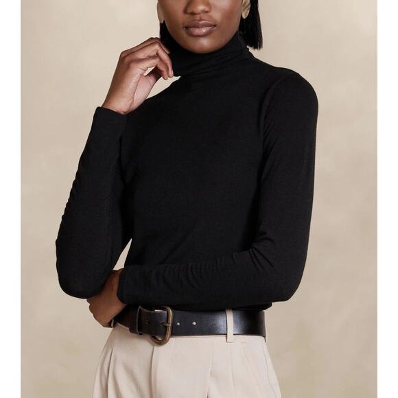 Banana Republic Sabel Wool-Blend Turtleneck T-Shirt - XS - Picture 1 of 6